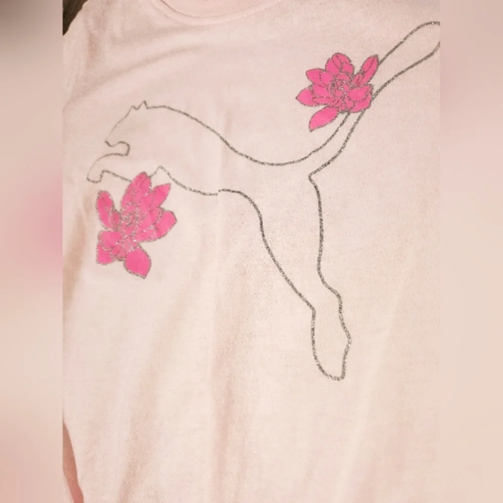 Little girl's Puma dark pink capri leggings and light pink tie-front tee Size 5